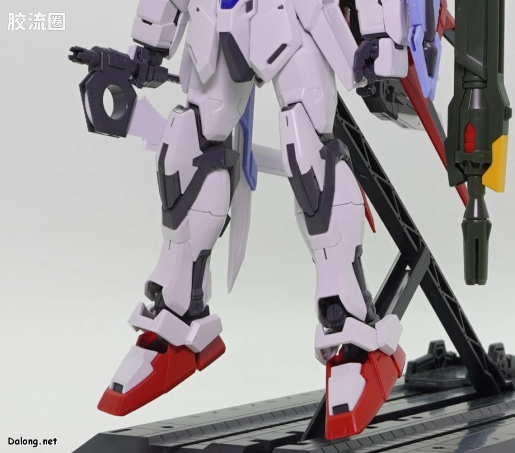 P-Bandai MG 1/100 Perfect Strike Gundam (Grand Slam Equipment Type)