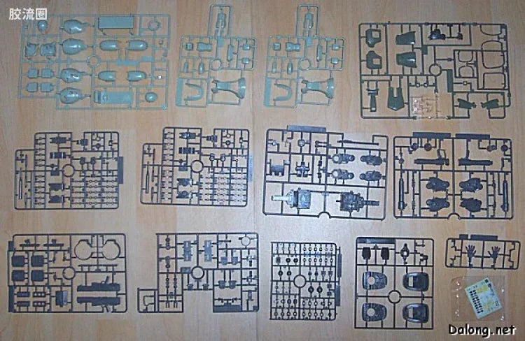Bandai MG 1/100 MS-06F-2 Zaku II F2