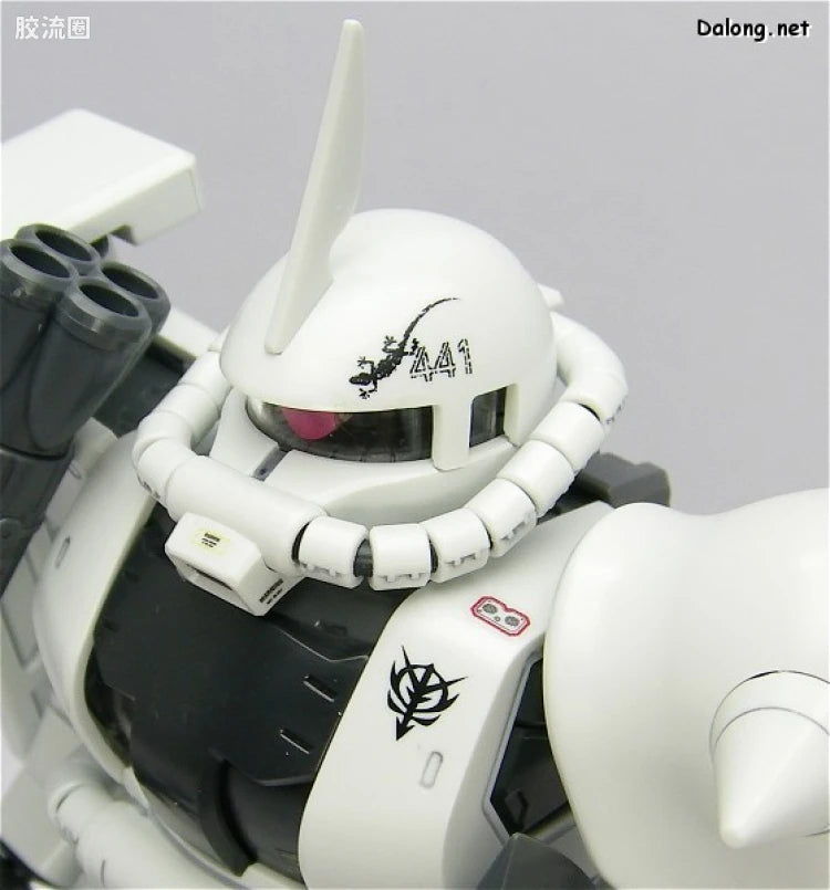 MG 1/100 MS-06J Zaku II Ver.2.0 "White Ogre"