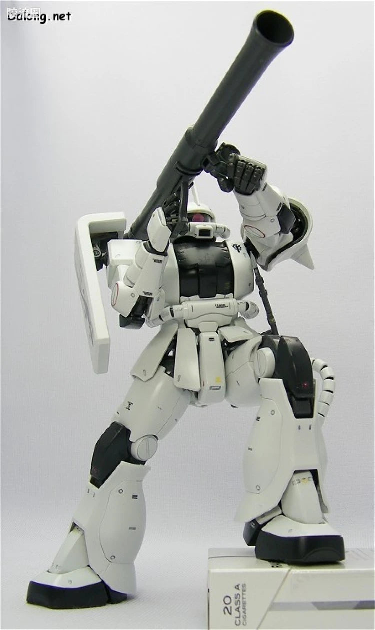 MG 1/100 MS-06J Zaku II Ver.2.0 "White Ogre"