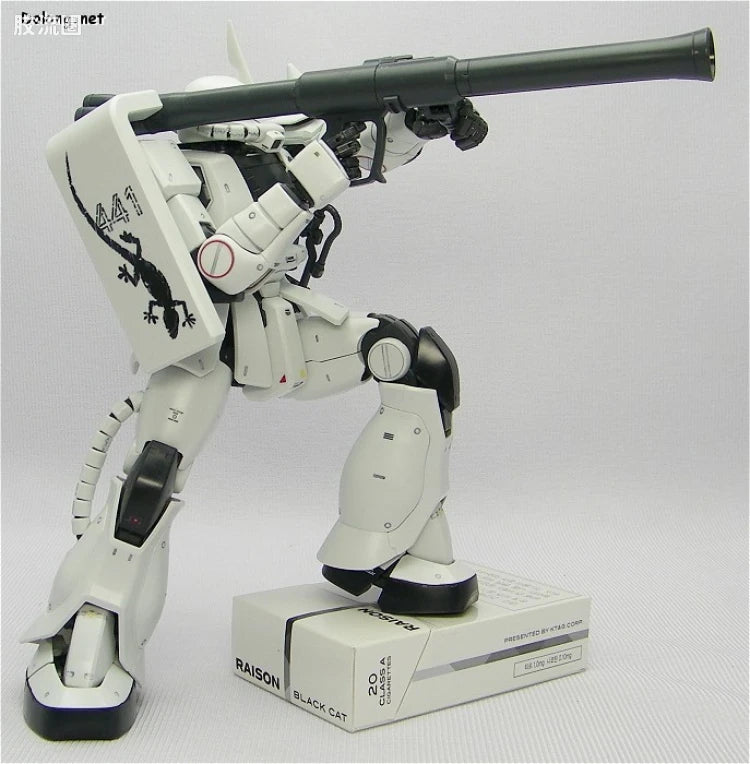 MG 1/100 MS-06J Zaku II Ver.2.0 "White Ogre"