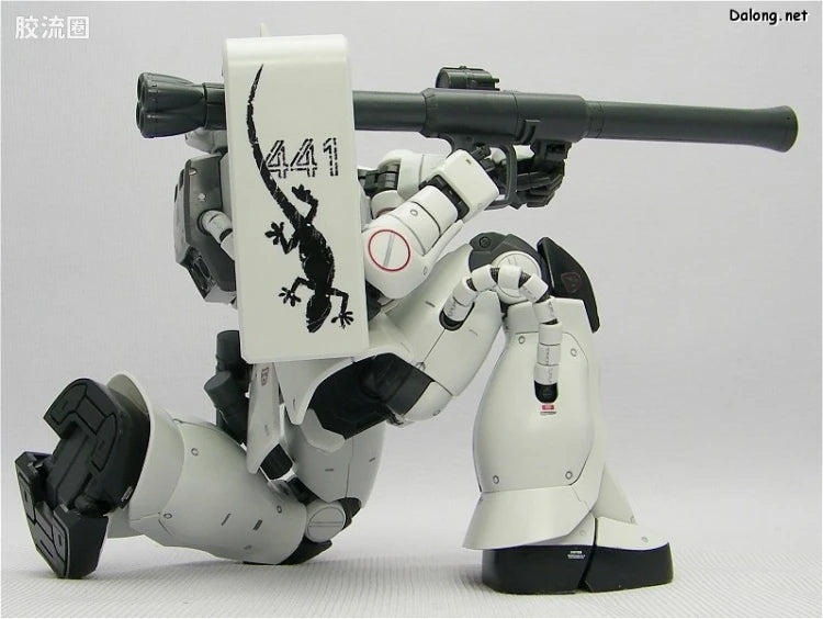 MG 1/100 MS-06J Zaku II Ver.2.0 "White Ogre"