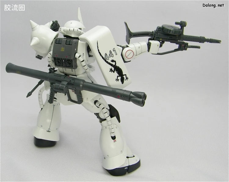 MG 1/100 MS-06J Zaku II Ver.2.0 "White Ogre"