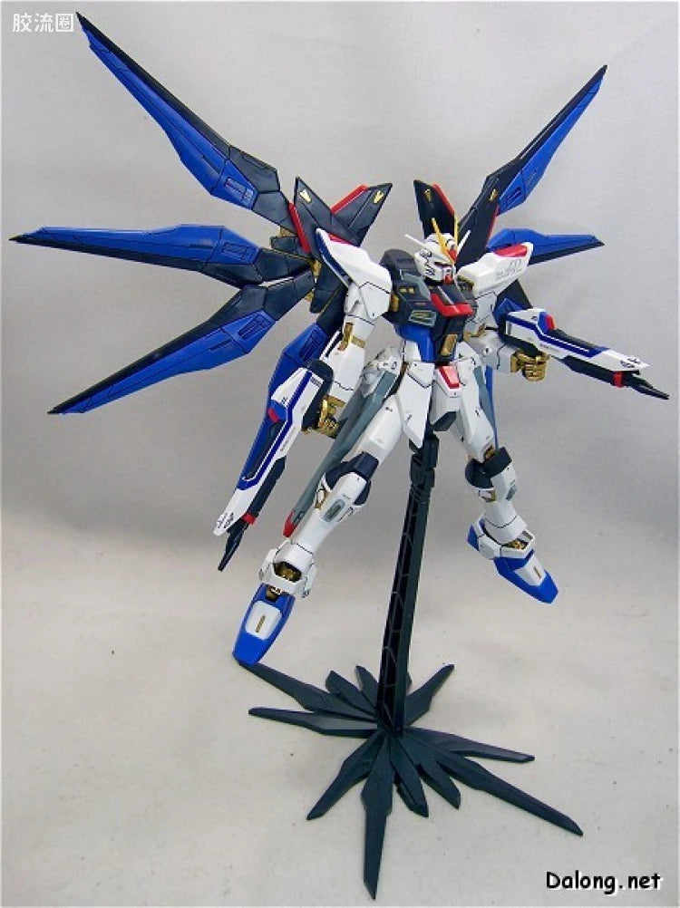 MG 1/100 Strike Freedom Gundam Full Burst Mode