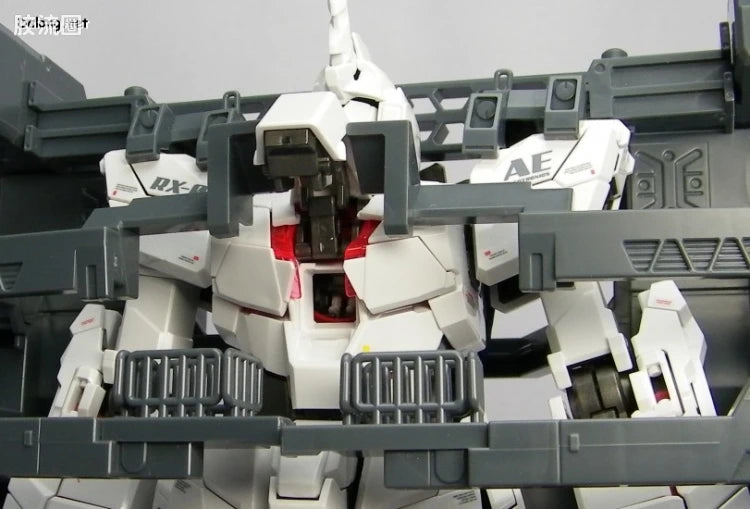 MG 1/100 Unicorn Gundam (HD Color + MS Cage)