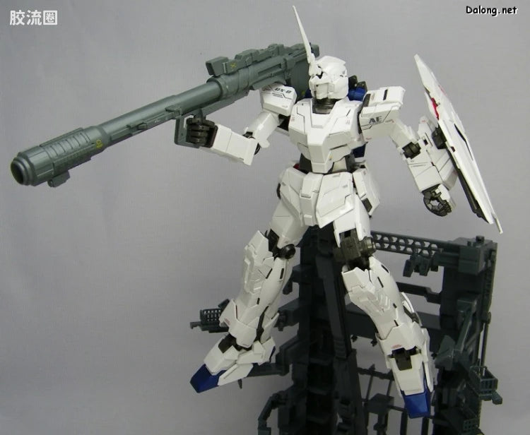 MG 1/100 Unicorn Gundam (HD Color + MS Cage)