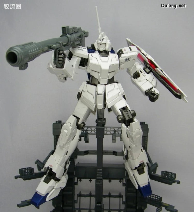 MG 1/100 Unicorn Gundam (HD Color + MS Cage)