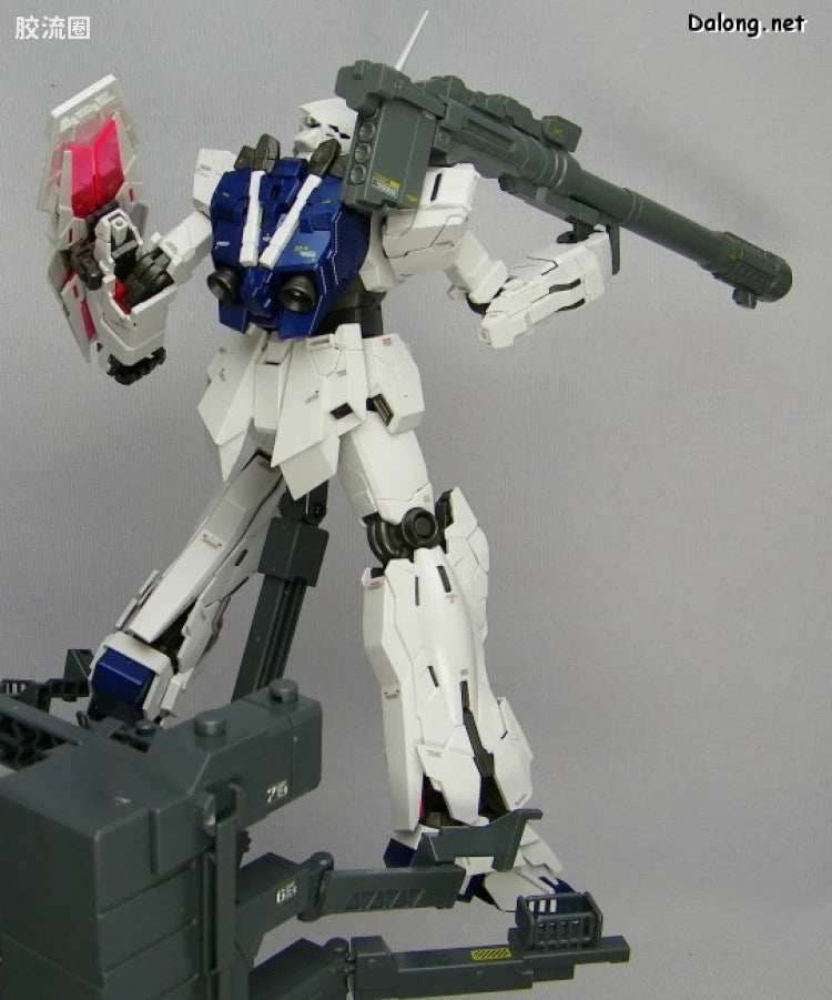 MG 1/100 Unicorn Gundam (HD Color + MS Cage)