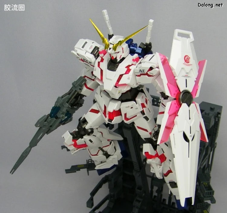 MG 1/100 Unicorn Gundam (HD Color + MS Cage)