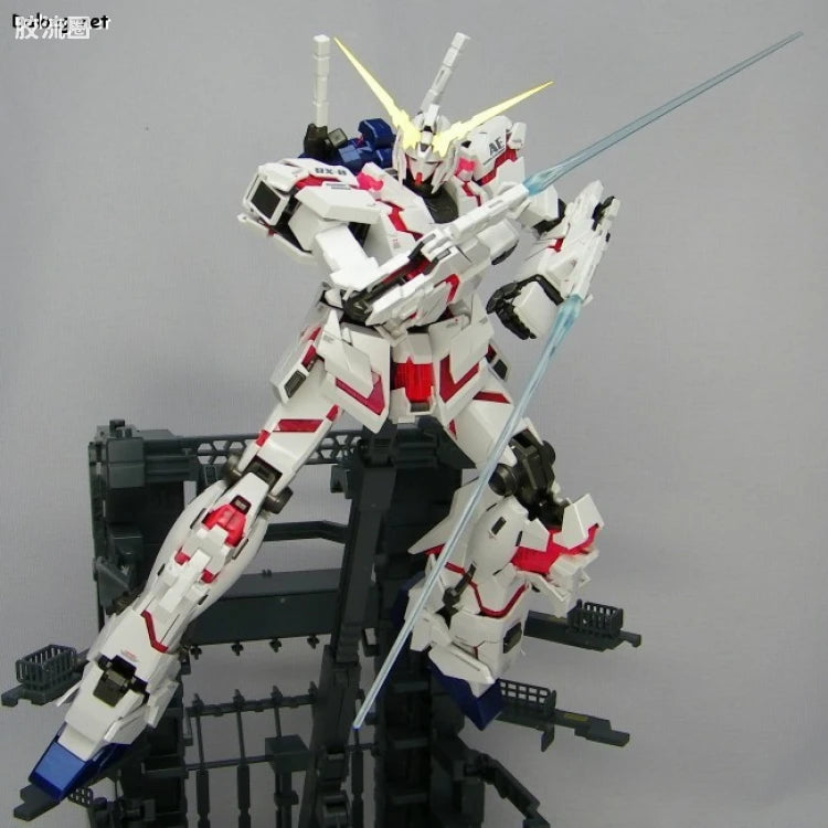 MG 1/100 Unicorn Gundam (HD Color + MS Cage)