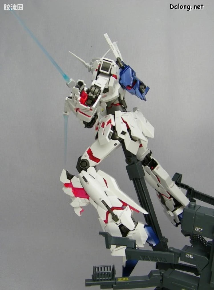 MG 1/100 Unicorn Gundam (HD Color + MS Cage)