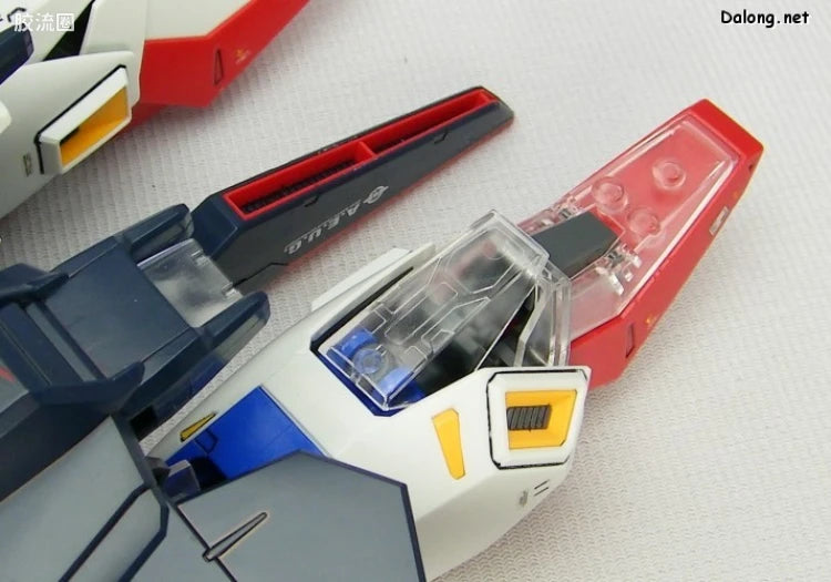 MG 1/100 Zeta Gundam Ver.2.0 with Special Clear Armor Parts