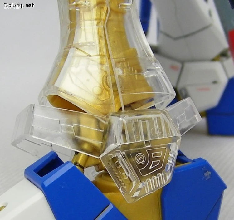 MG 1/100 Strike Freedom Gundam with Special Clear Armor Parts