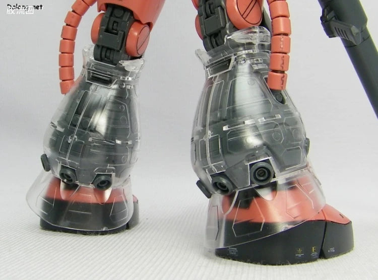 MG 1/100 MS-06S Char's Zaku II Ver.2.0 with Special Clear Armor Parts