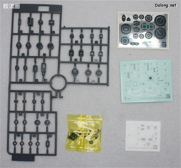 MG 1/100 00 Qan[T] Clear Color Ver.