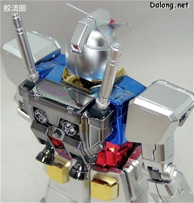 MG 1/100 RX-78-2 Gundam (Metallic Coating Version)