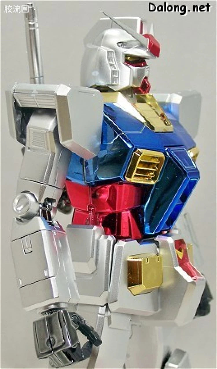 MG 1/100 RX-78-2 Gundam (Metallic Coating Version)