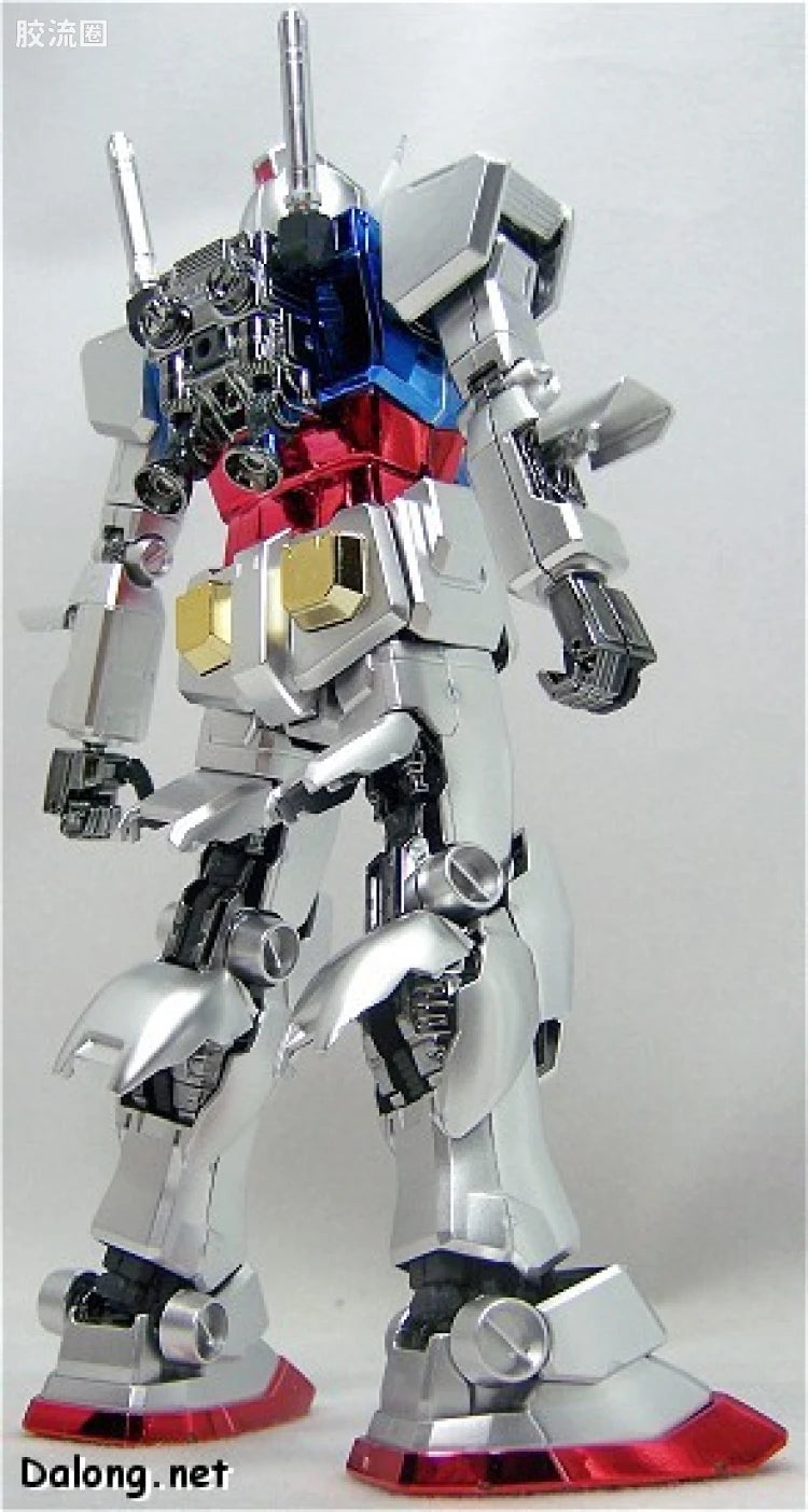 MG 1/100 RX-78-2 Gundam (Metallic Coating Version)