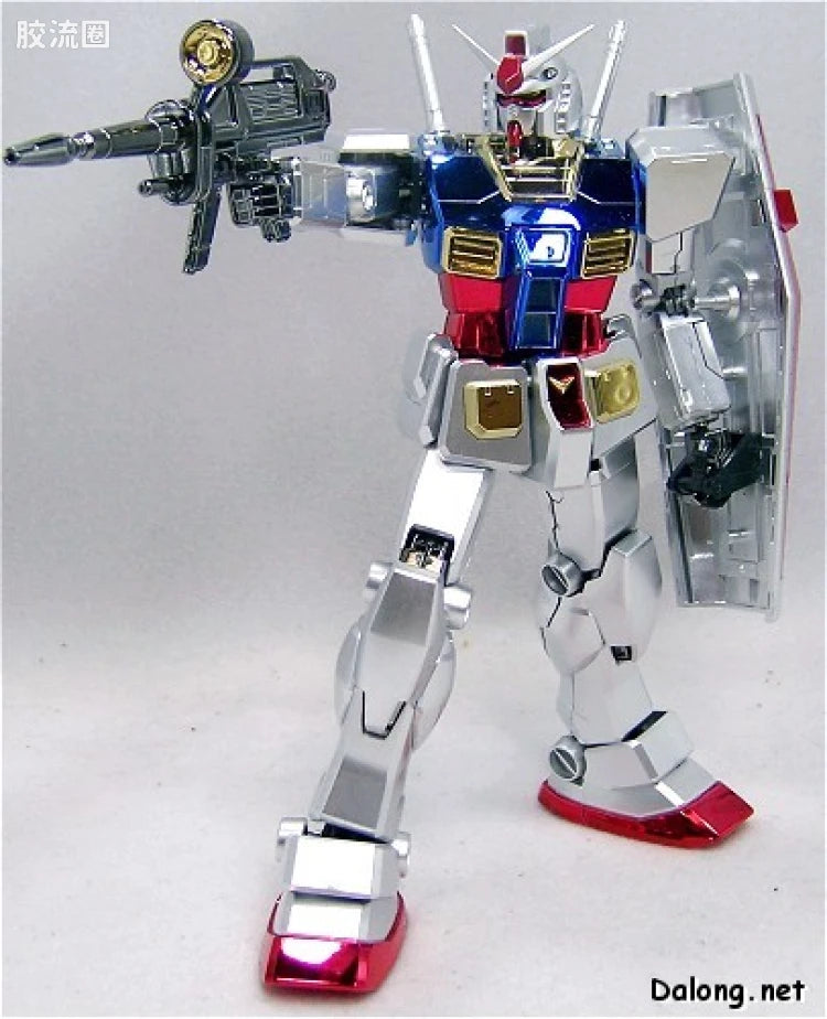 MG 1/100 RX-78-2 Gundam (Metallic Coating Version)