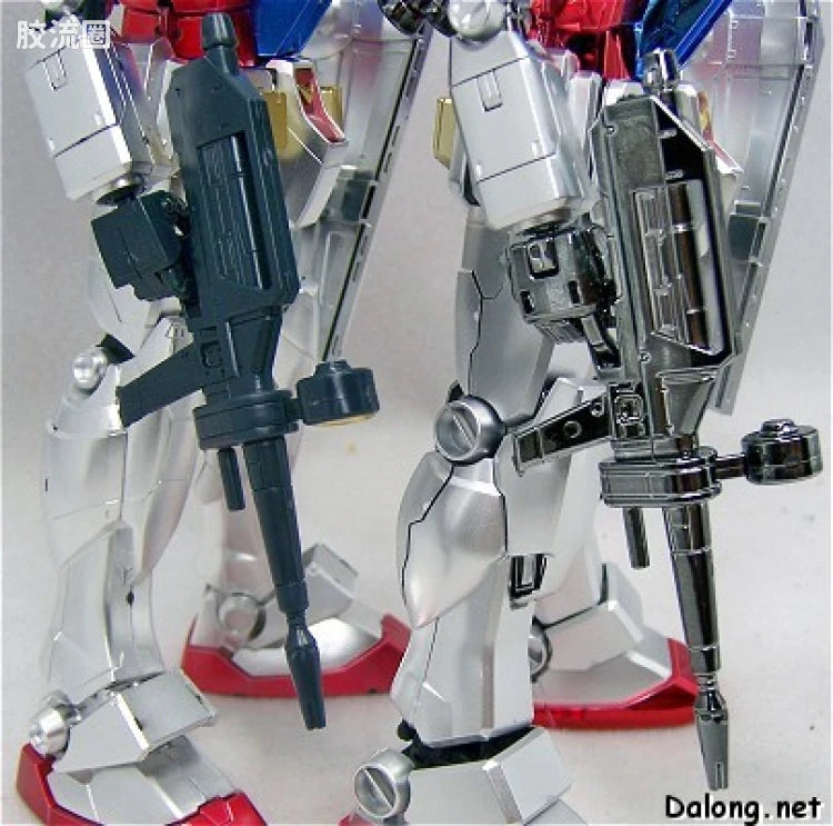 MG 1/100 RX-78-2 Gundam (Metallic Coating Version)