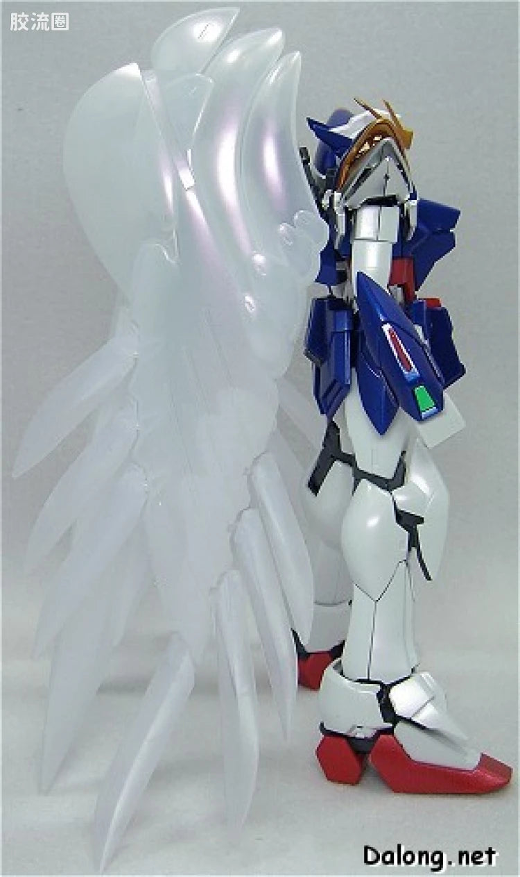 MG 1/100 Wing Gundam Zero EW (Pearl Mirror Coating Version)
