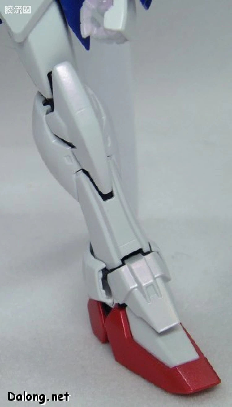 MG 1/100 Wing Gundam Zero EW (Pearl Mirror Coating Version)