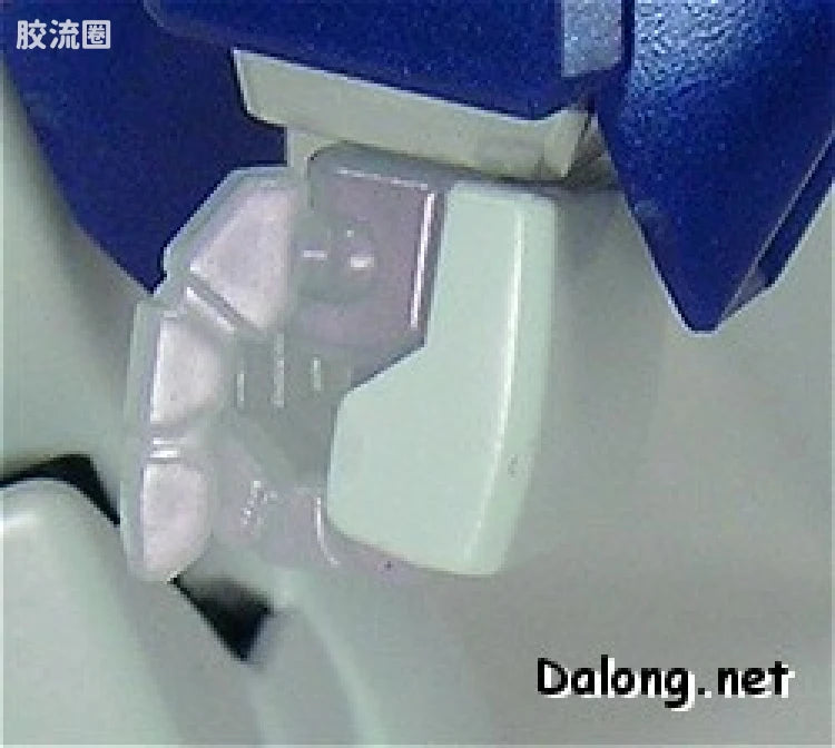 MG 1/100 Wing Gundam Zero EW (Pearl Mirror Coating Version)