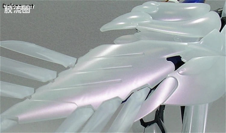 MG 1/100 Wing Gundam Zero EW (Pearl Mirror Coating Version)