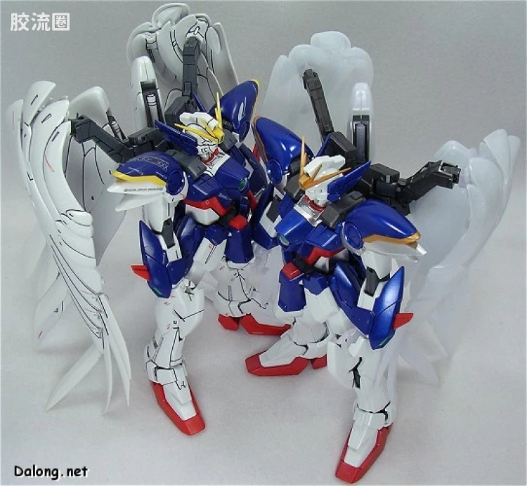 MG 1/100 Wing Gundam Zero EW (Pearl Mirror Coating Version)
