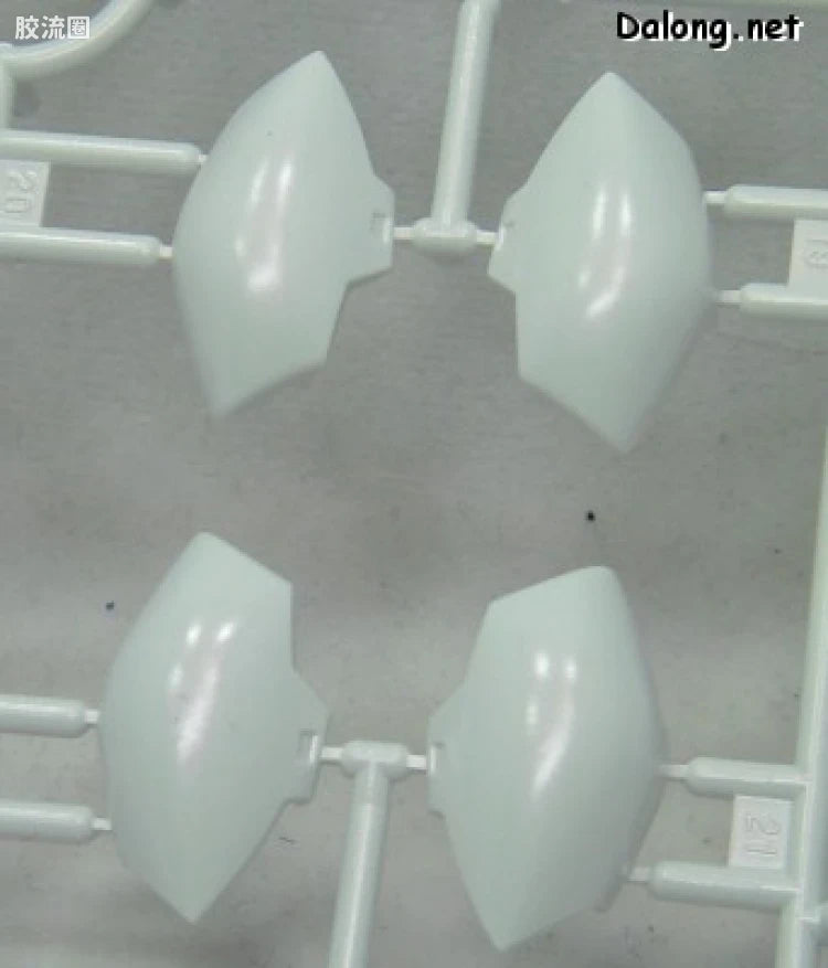 MG 1/100 Wing Gundam Zero EW (Pearl Mirror Coating Version)