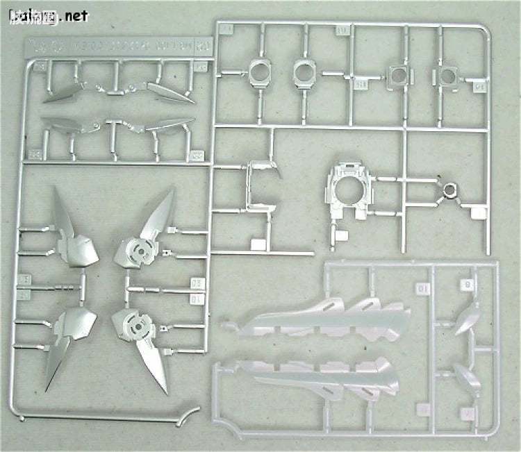 MG 1/100 Wing Gundam Zero EW (Pearl Mirror Coating Version)