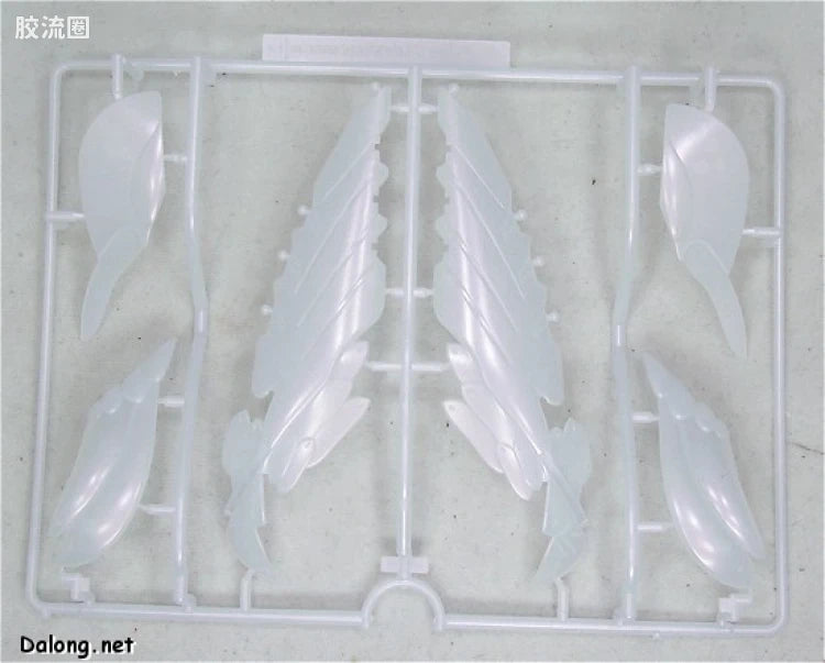 MG 1/100 Wing Gundam Zero EW (Pearl Mirror Coating Version)