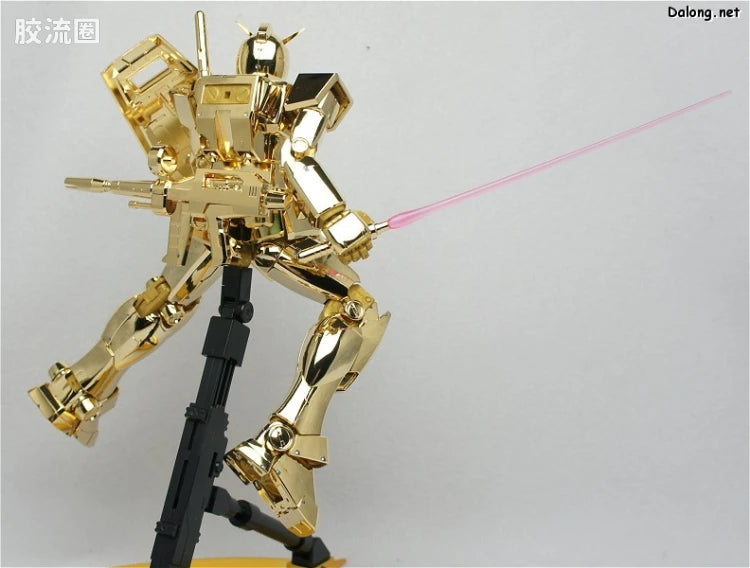 MG 1/100 RX-78-2 Gundam Ver.2.0 (Gold Plating Ver.) [Club MG Limited]