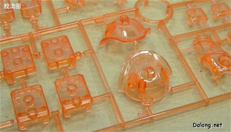 MG 1/100 MS-06S Zaku II (Char Aznable Custom) Crystal Version