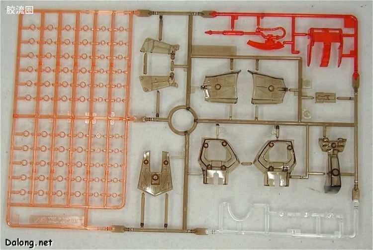 MG 1/100 MS-06S Zaku II (Char Aznable Custom) Crystal Version