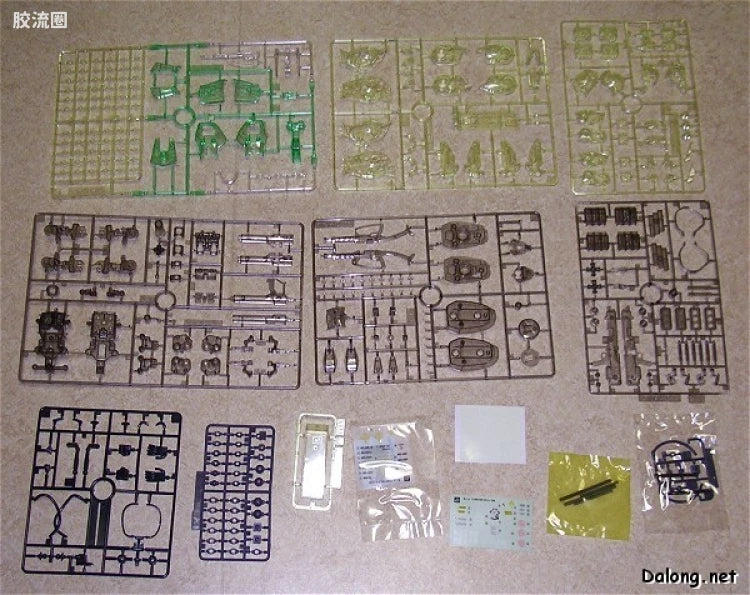 MG 1/100 MS-06F/J Zaku II Crystal Version