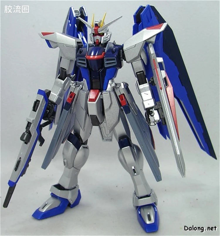 MG 1/100 Freedom Gundam (Extra Finish)