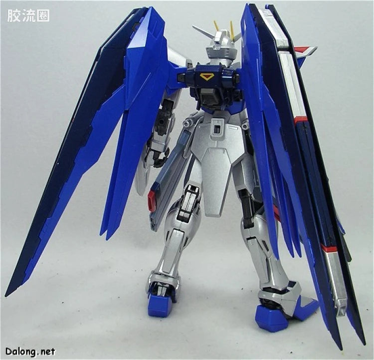 MG 1/100 Freedom Gundam (Extra Finish)