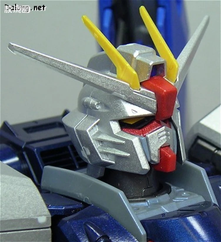 MG 1/100 Freedom Gundam (Extra Finish)