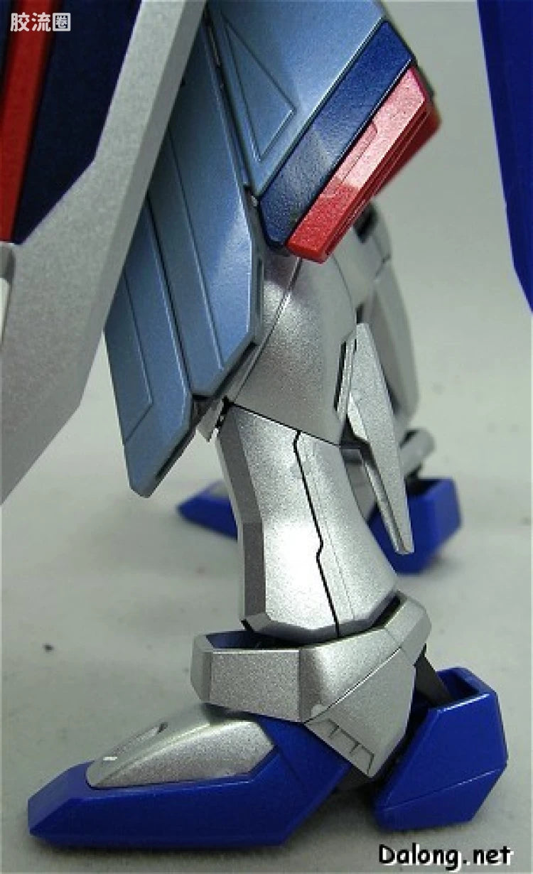 MG 1/100 Freedom Gundam (Extra Finish)