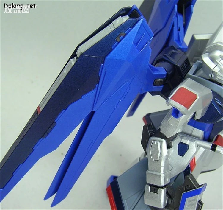MG 1/100 Freedom Gundam (Extra Finish)