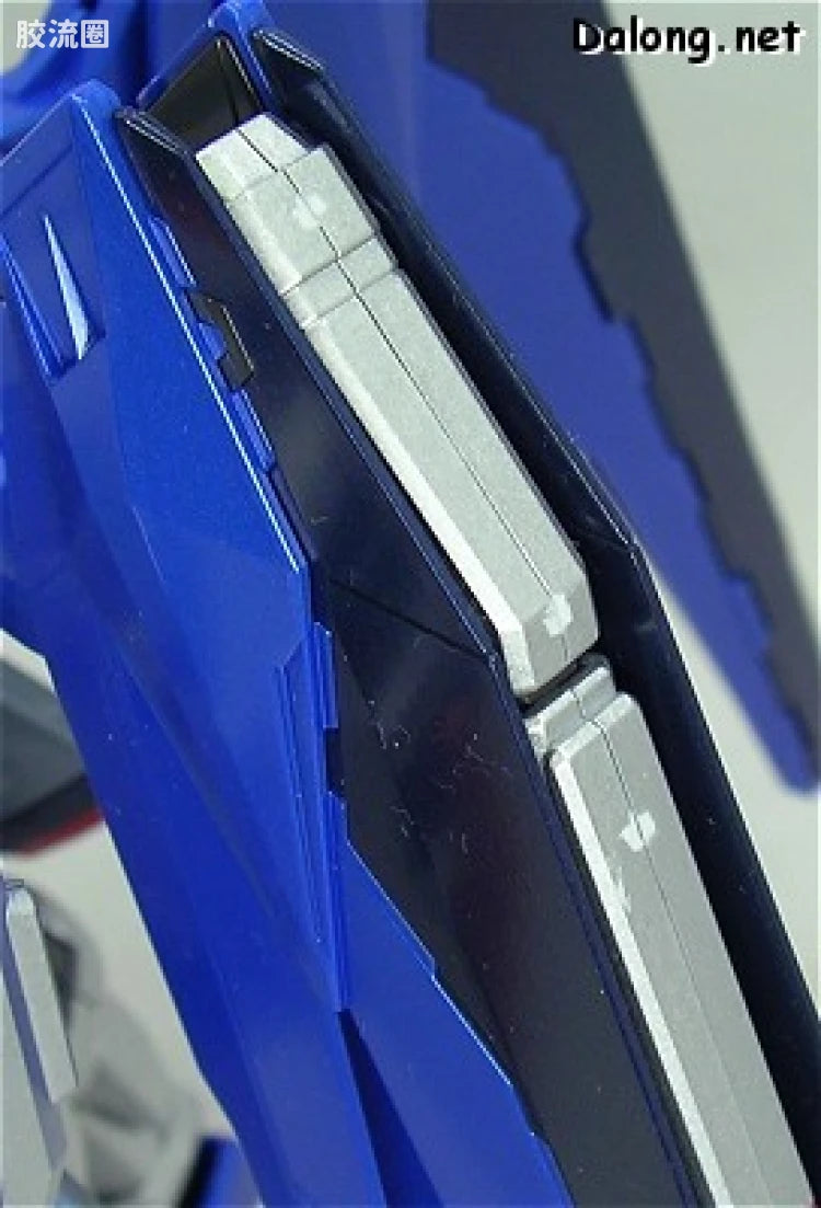MG 1/100 Freedom Gundam (Extra Finish)