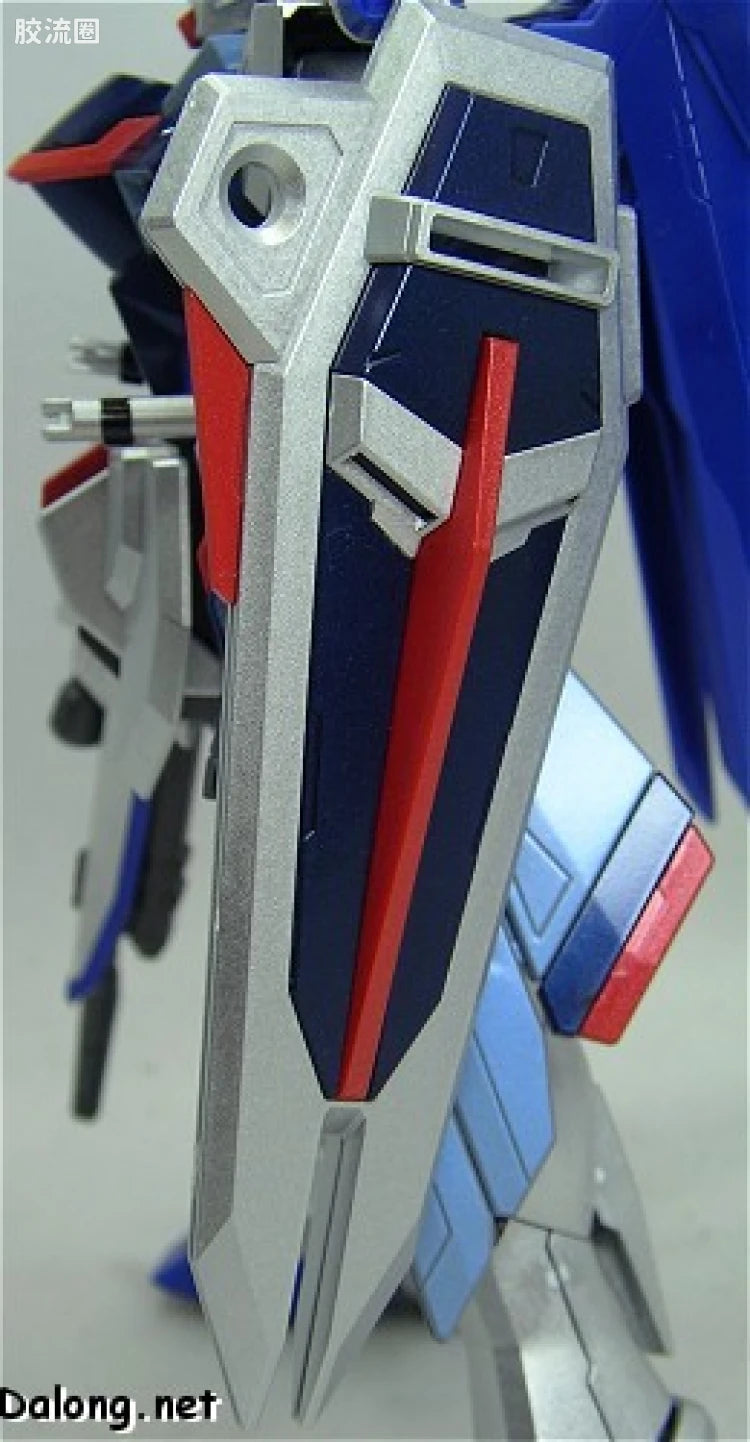 MG 1/100 Freedom Gundam (Extra Finish)