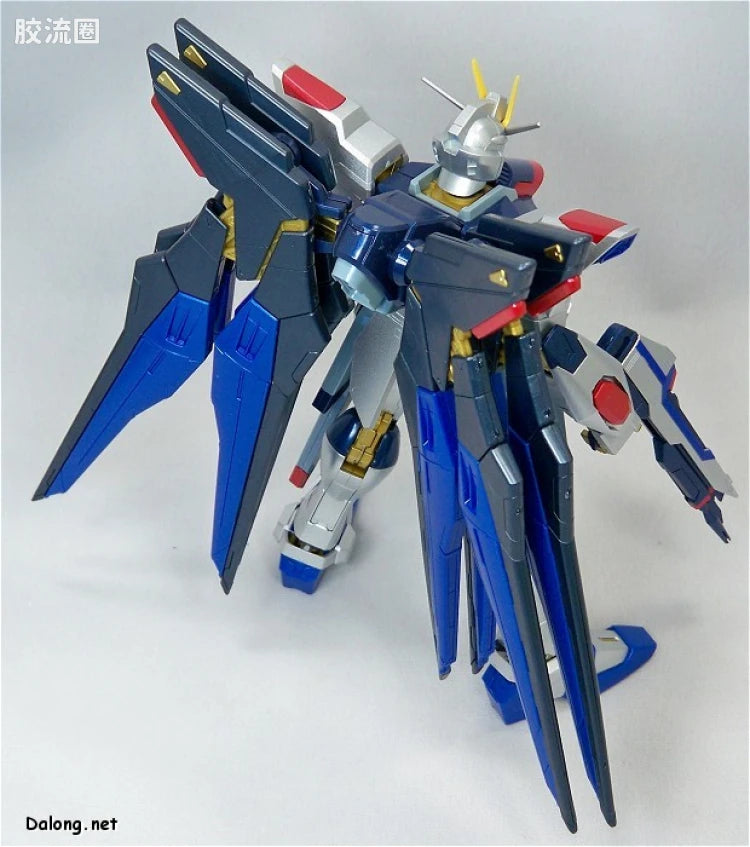 MG 1/100 Strike Freedom Gundam (Extra Finish Ver.)