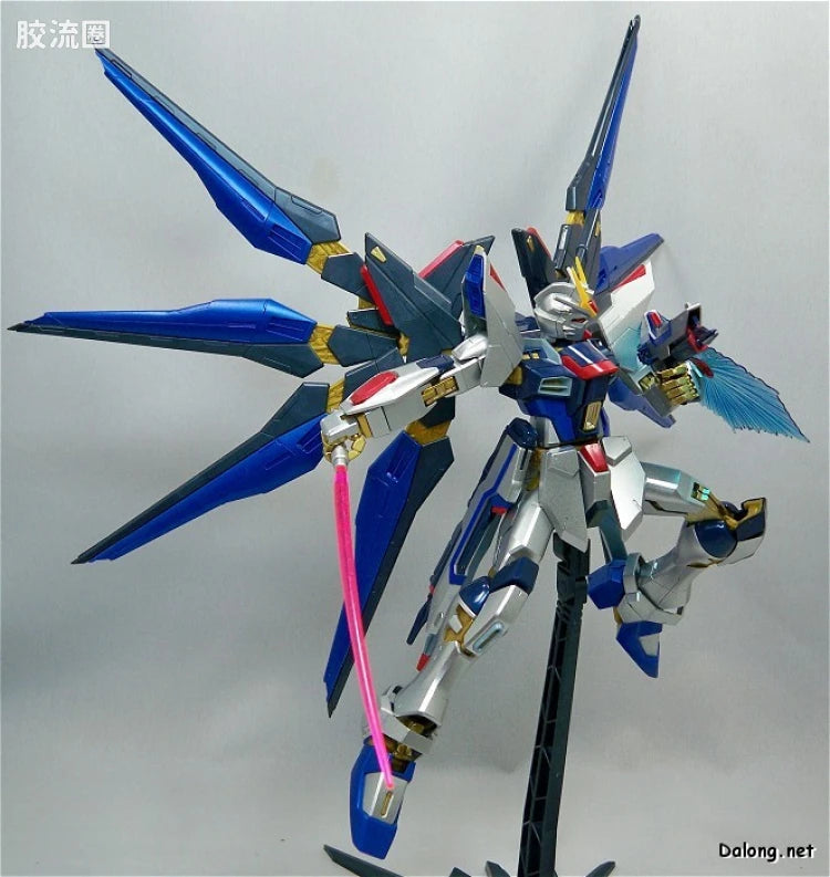 MG 1/100 Strike Freedom Gundam (Extra Finish Ver.)
