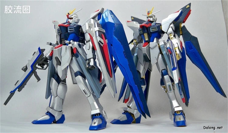 MG 1/100 Strike Freedom Gundam (Extra Finish Ver.)
