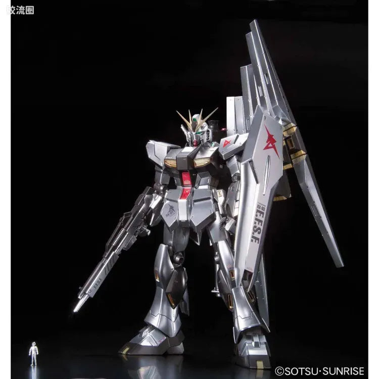 MG 1/100 Nu Gundam (Metallic Coating Ver.)