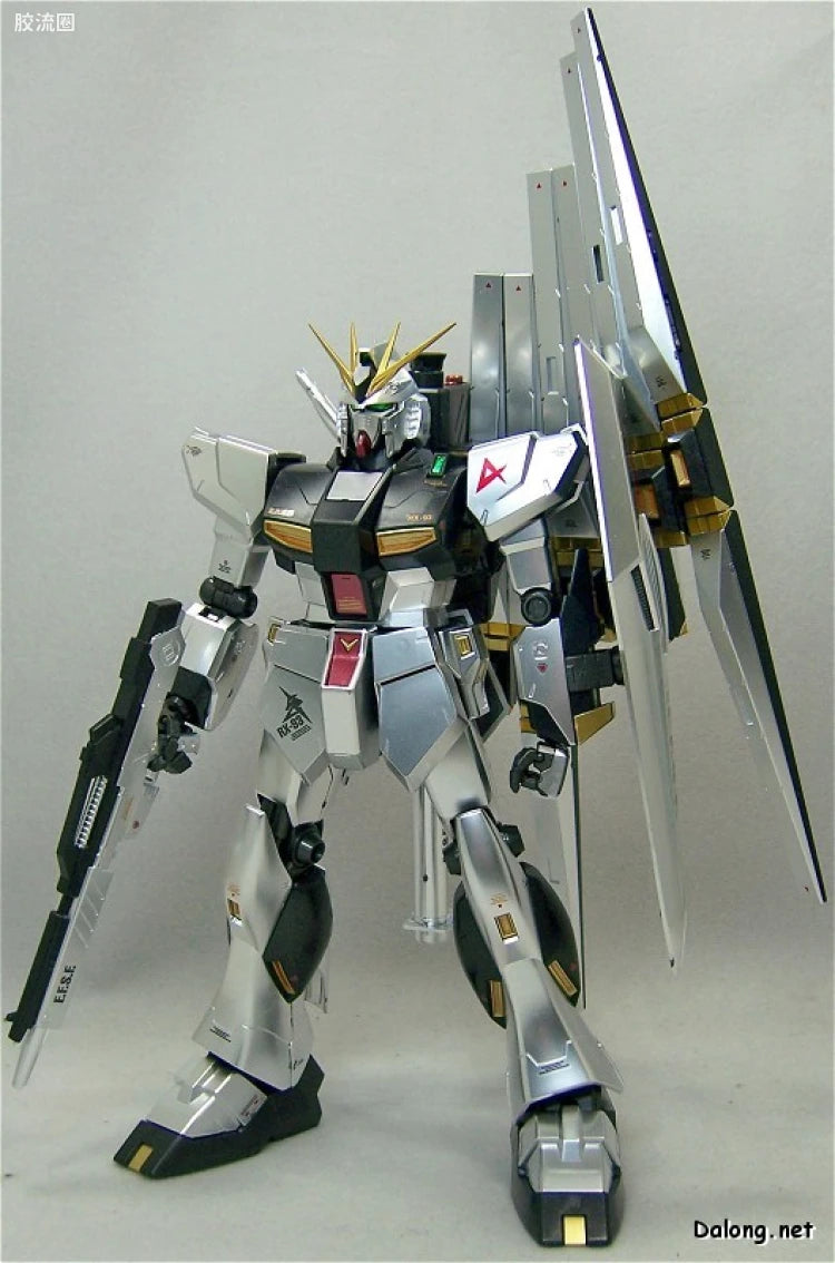 MG 1/100 Nu Gundam (Metallic Coating Ver.)