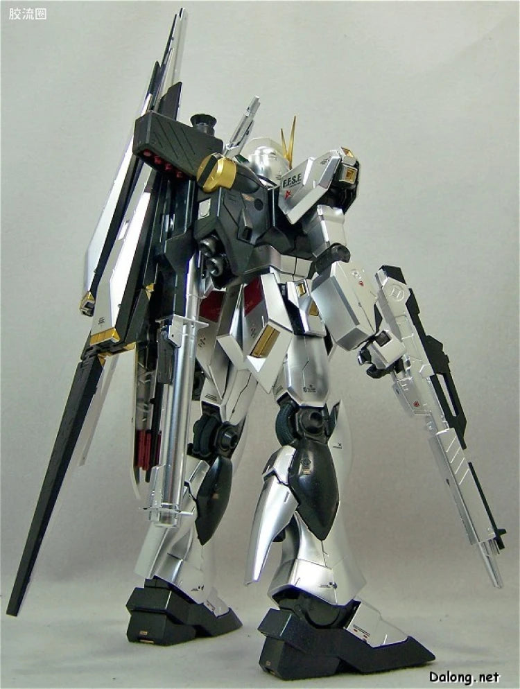 MG 1/100 Nu Gundam (Metallic Coating Ver.)