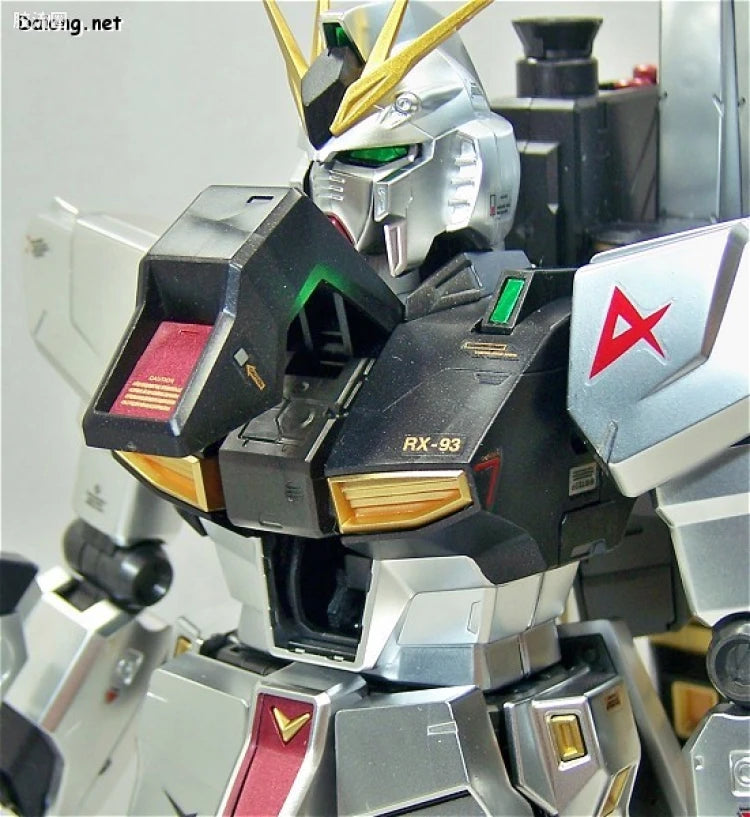 MG 1/100 Nu Gundam (Metallic Coating Ver.)